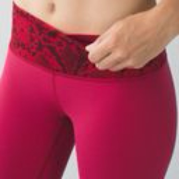 Lululemon Women's Leggings Wunder Under Cropped Reversible Ziggy Snake Red Tide8 - Picture 2 of 13